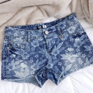 Totto Destructed Frayed Floral Print Denim Shorts